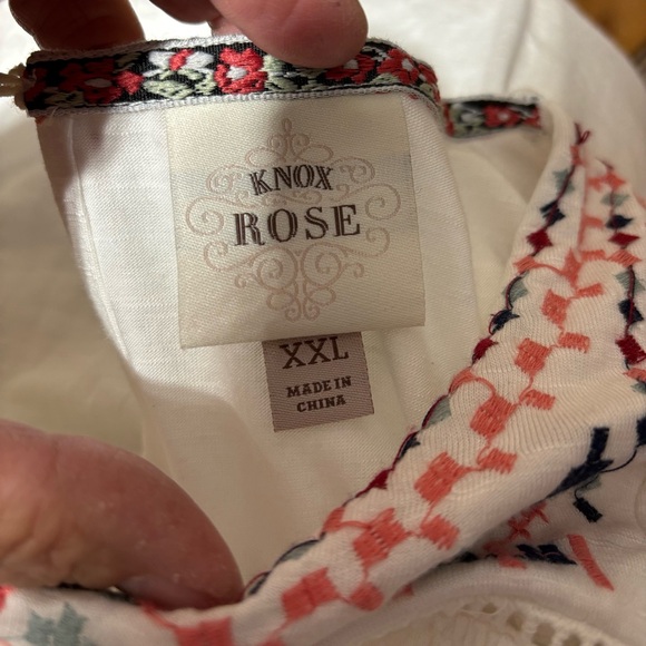 Knox Rose XXL peasant style top. More petite in length 27” 97% rayon - Picture 9 of 9